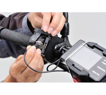 Alimentation USB type A DAYTONA Slim - guidons Ø22,2/25,4