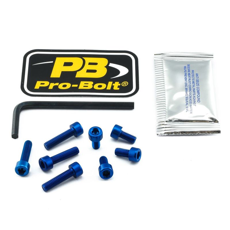 SCR KIT FUEL CAP BL - 07040095