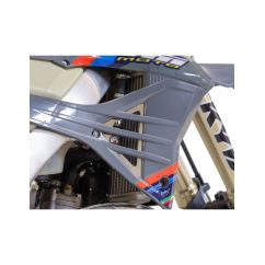 Protections de radiateur AXP Hard Enduro - PEHD 8 mm - noir Protections de radiateur AXP Hard Enduro - PEHD 8 mm - noir